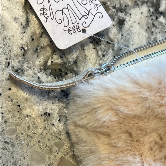 NWT Free People Faux Fur Clutch in White - Picture 6 of 7